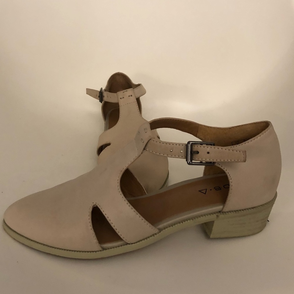Kelsi Dagger Mary Jane shoes in cream